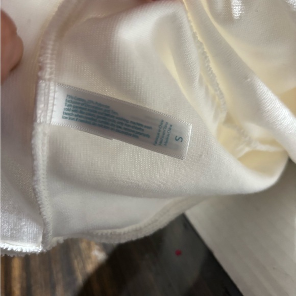 Betsey Johnson Cream Ruffle Robe - Picture 10 of 12